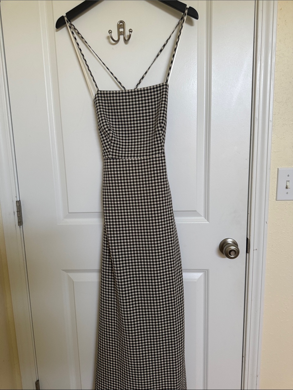 Gianni Bini Black & White Gingham Strappy Back Maxi Dress - Picture 12 of 12